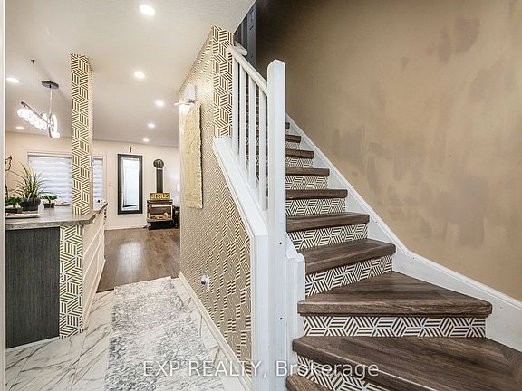 4th image of 65 Scott St #2