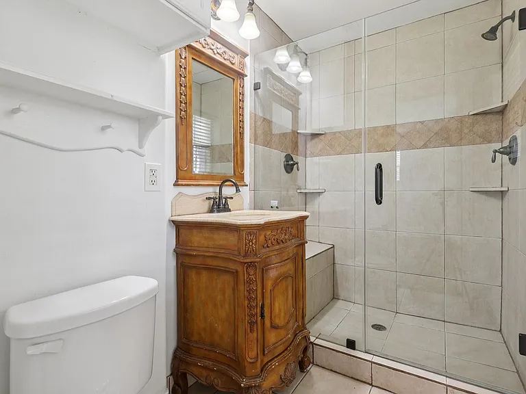 3919 Galway Ln — Photo 23