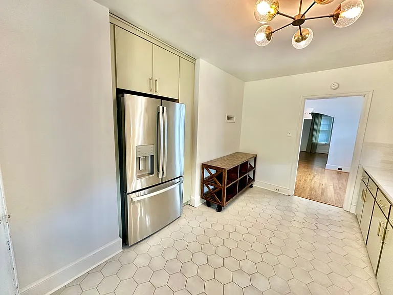 441 Jackson St — Photo 12