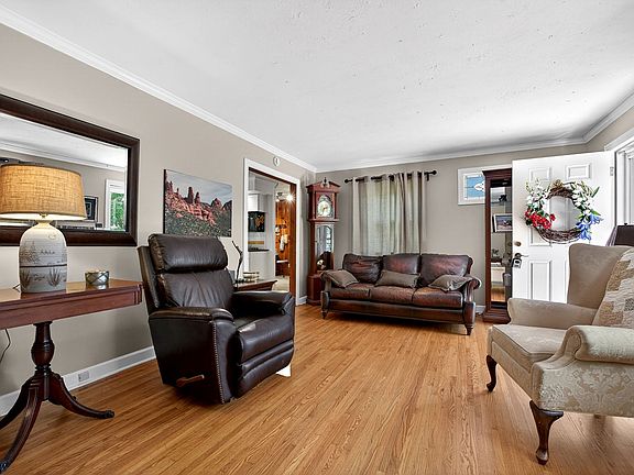 3rd image of 308 W Church St