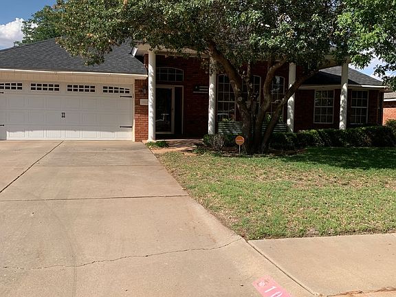 3rd image of 1012 Rosewood Dr
