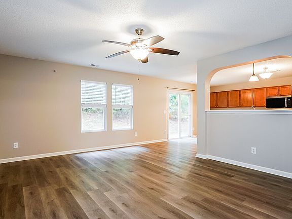 4th image of 189 Brookhaven Dr