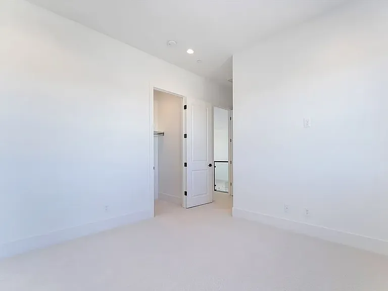 4846 Shady Ridge Dr — Photo 52