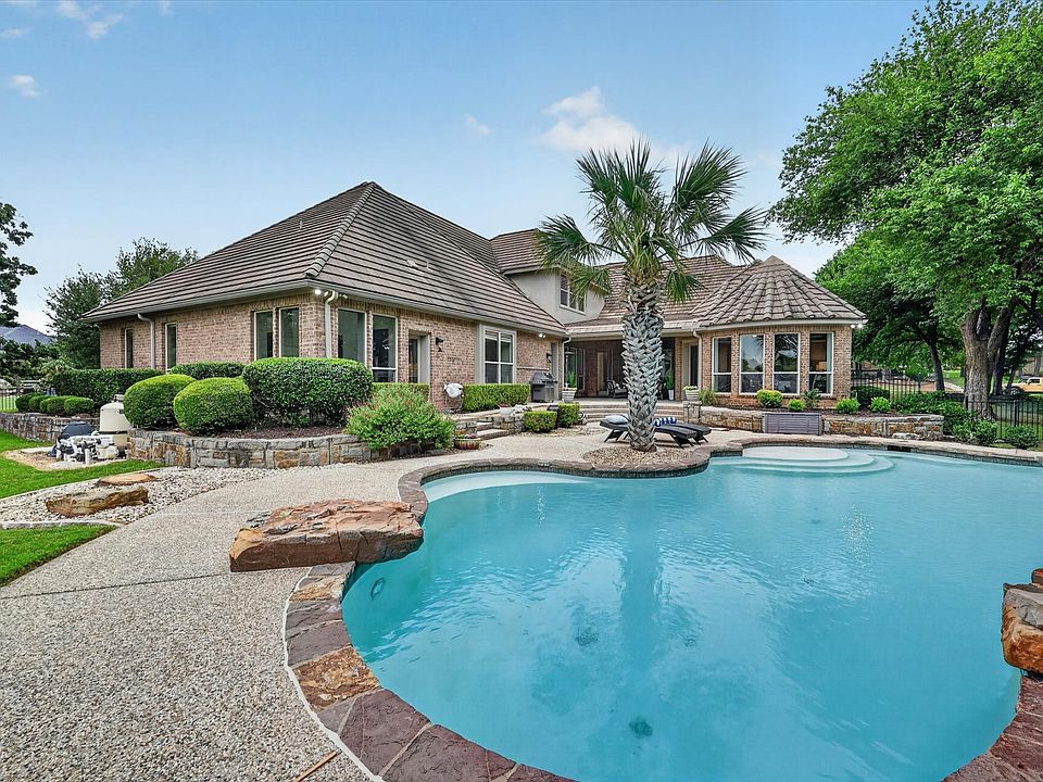 1st image of 4404 Trotter Ln