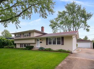 408 Tupelo Ave, Naperville, IL 60540