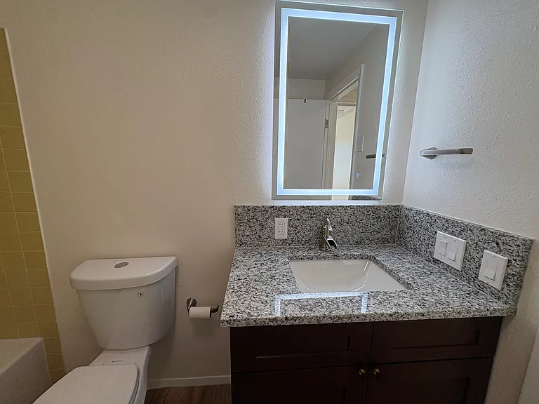829 Northview Cir — Photo 6