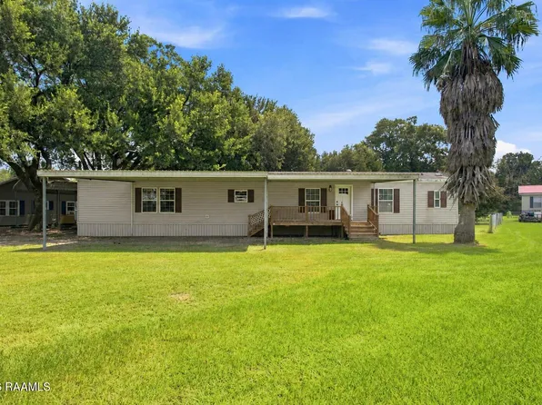 282 Saint Matthew Dr, Church Point, LA 70525
