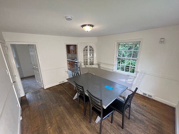 Dining room (no furniture provided)