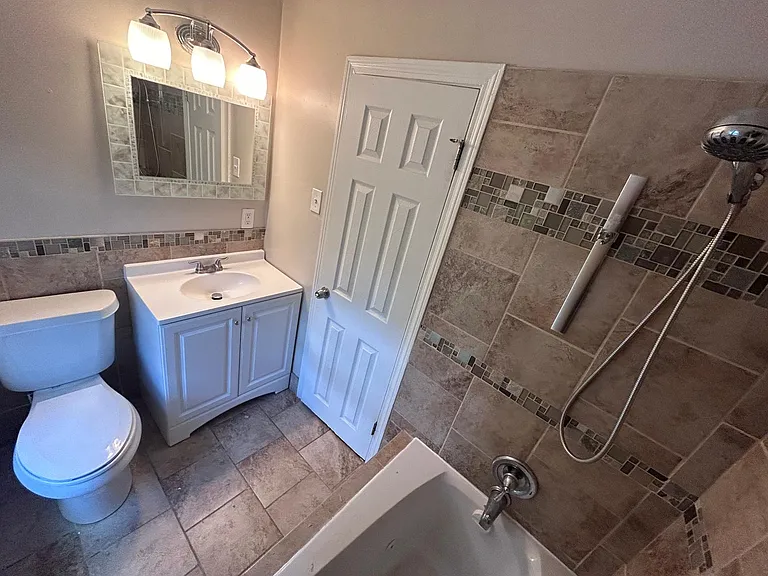 20825 Farnsleigh Rd — Photo 13