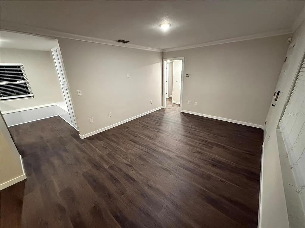 3 bed, 2.0 bath, 1404 sqft, $2,795 — Photo 4