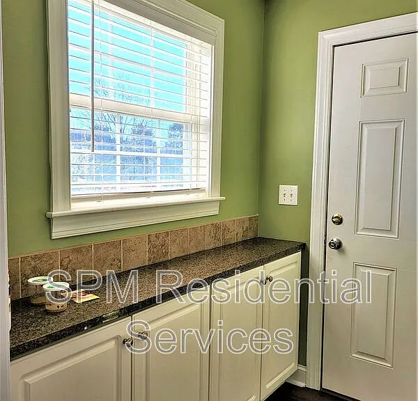 2922 Sloop Point Loop Rd — Photo 7