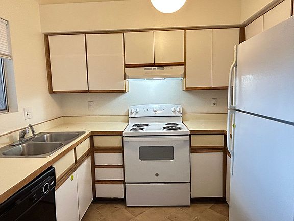 4th image of 6230 N 33rd Ave Unit 118