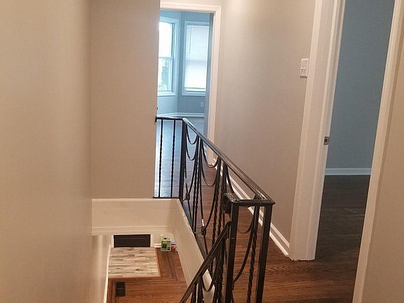 5th image of 222 N Wilton St
