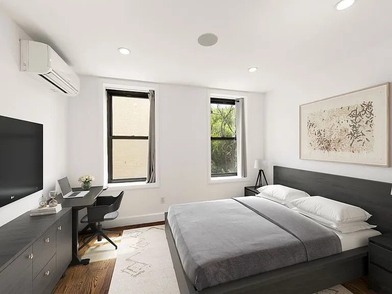 192 1st Ave #5 — Photo 3