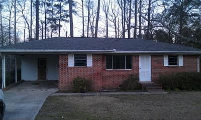2nd image of 137 Lee Road 296
