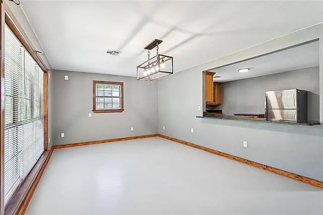 34081 Stanley St — Photo 4