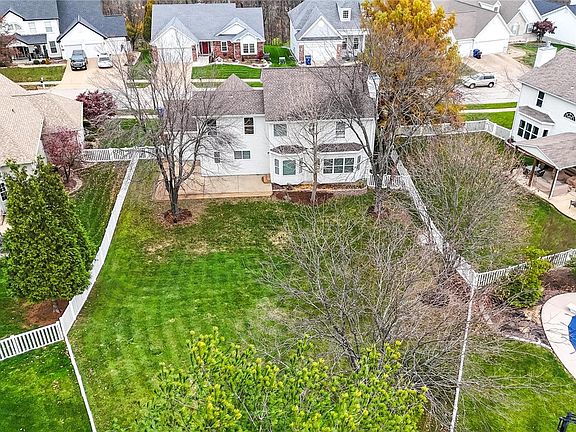 2nd image of 3042 Cambridge Pointe Dr