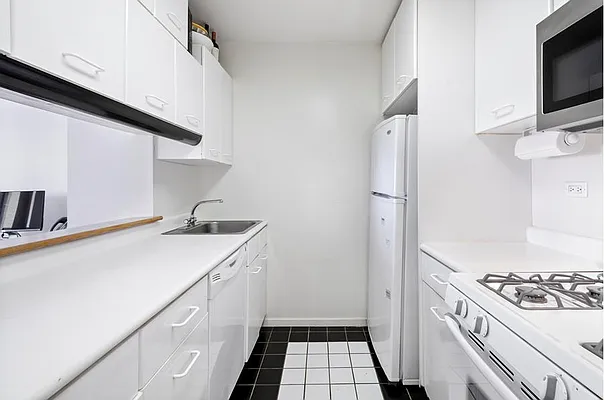 Rented by Douglas Elliman | media 3