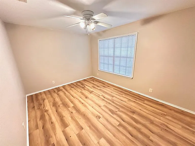 2215 Post Rd #1010 — Photo 14