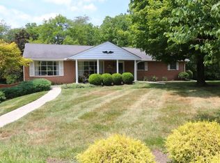 208 Hallie Ct, Lebanon, OH 45036