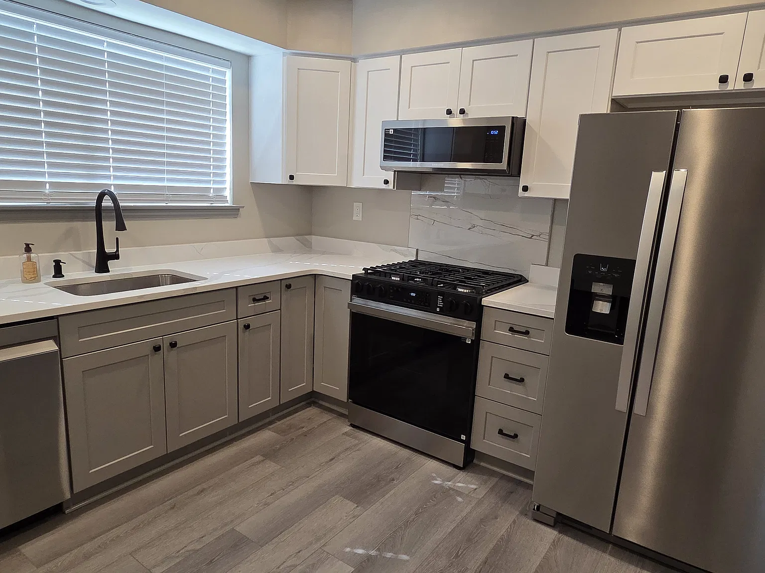 2 bed, 1.5 bath, 1340 sqft, $2,700 — Photo 3