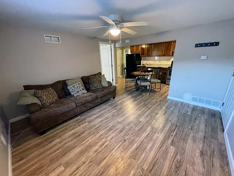 900 Shelley Ct #G2 — Photo 4