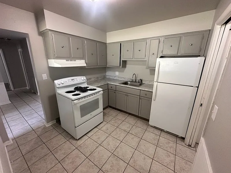 2 bed, 1000 sqft, $950 — Photo 1