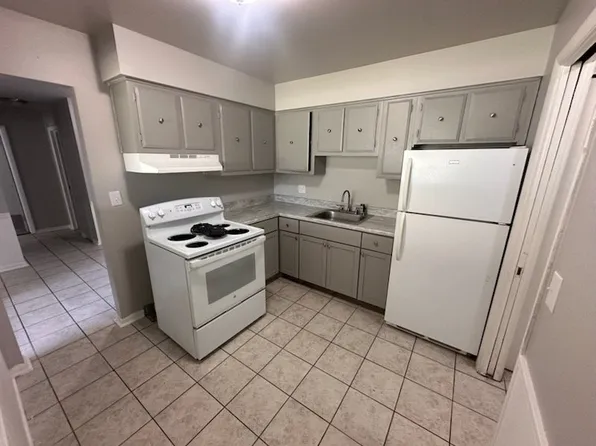 1820 Lyons Ave #3, Lansing, MI 48910