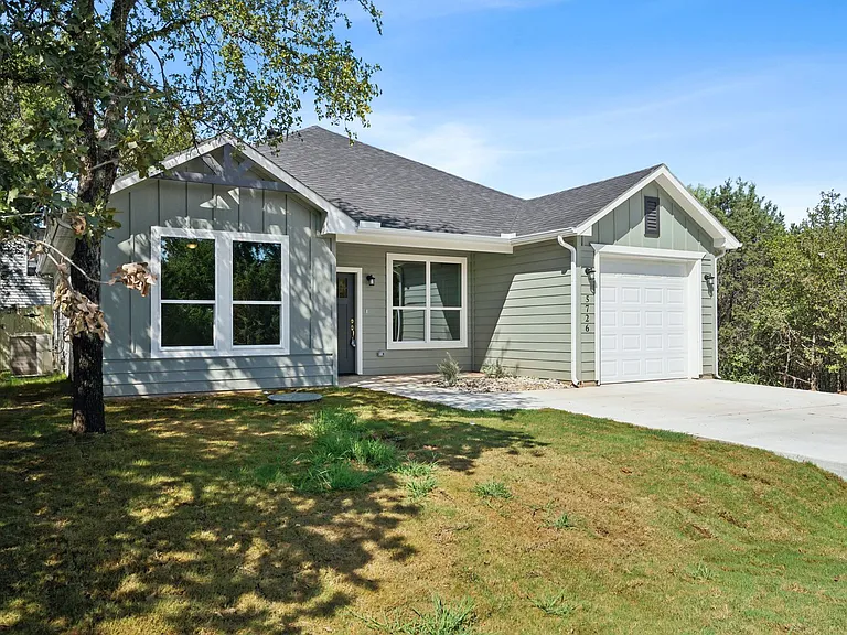 5726 Barkridge Dr — Photo 32