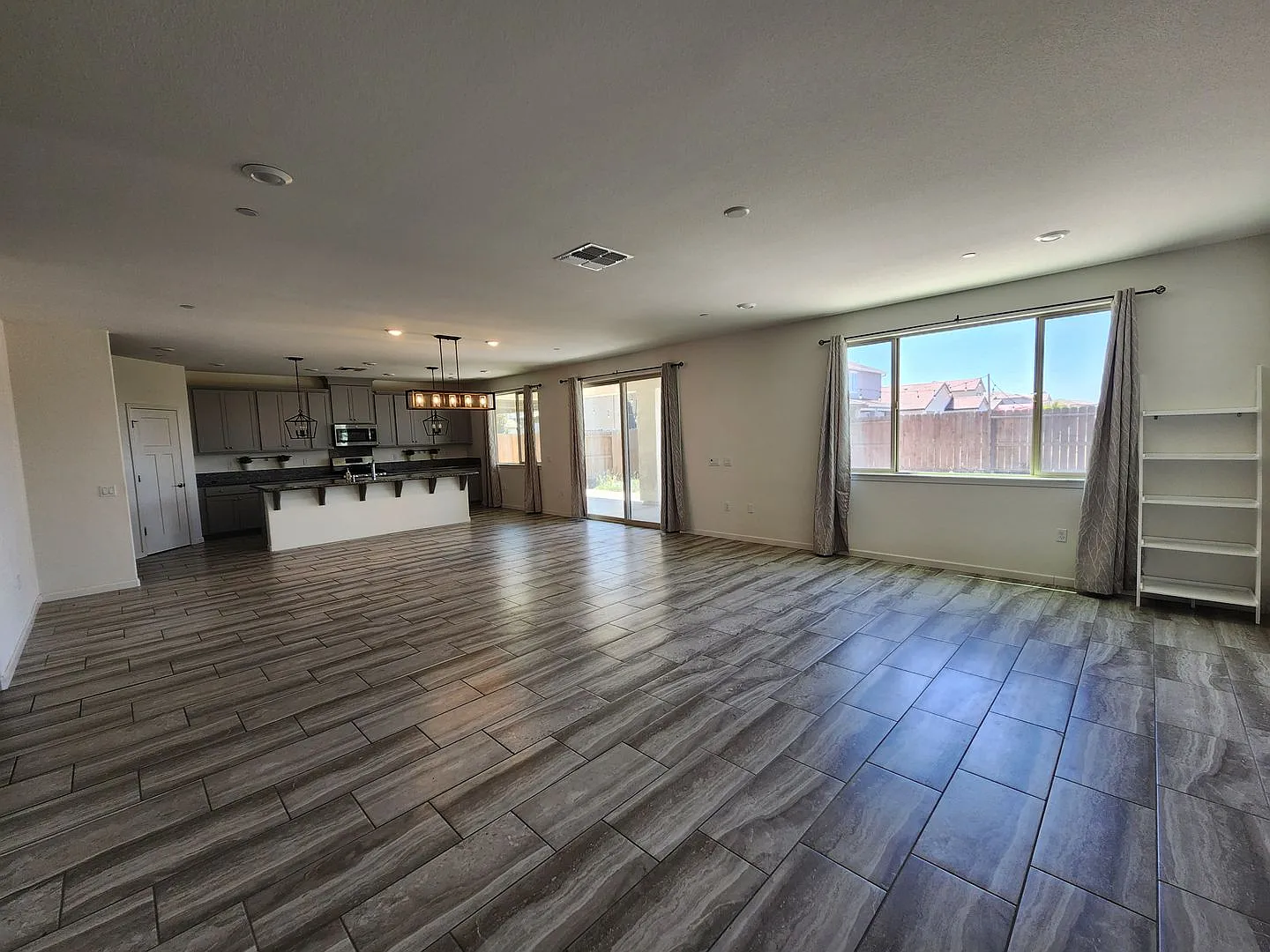 7502 Tapiro Way - Sacramento 95829 — Photo 4