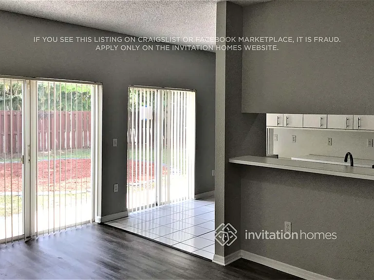 9191 SW 212th Ter — Photo 4