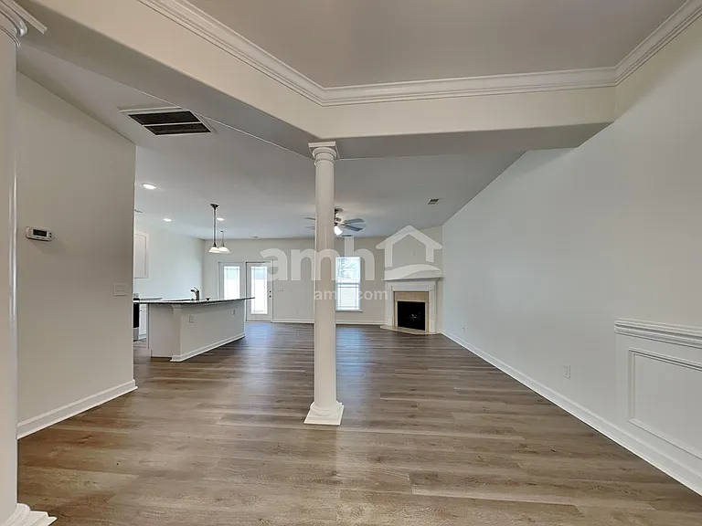 105 Summer Hill Ct — Photo 9