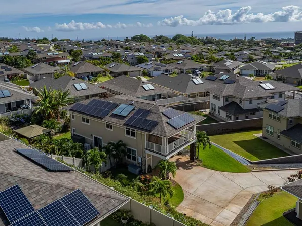 374 Puaehu St, Wailuku, HI 96793