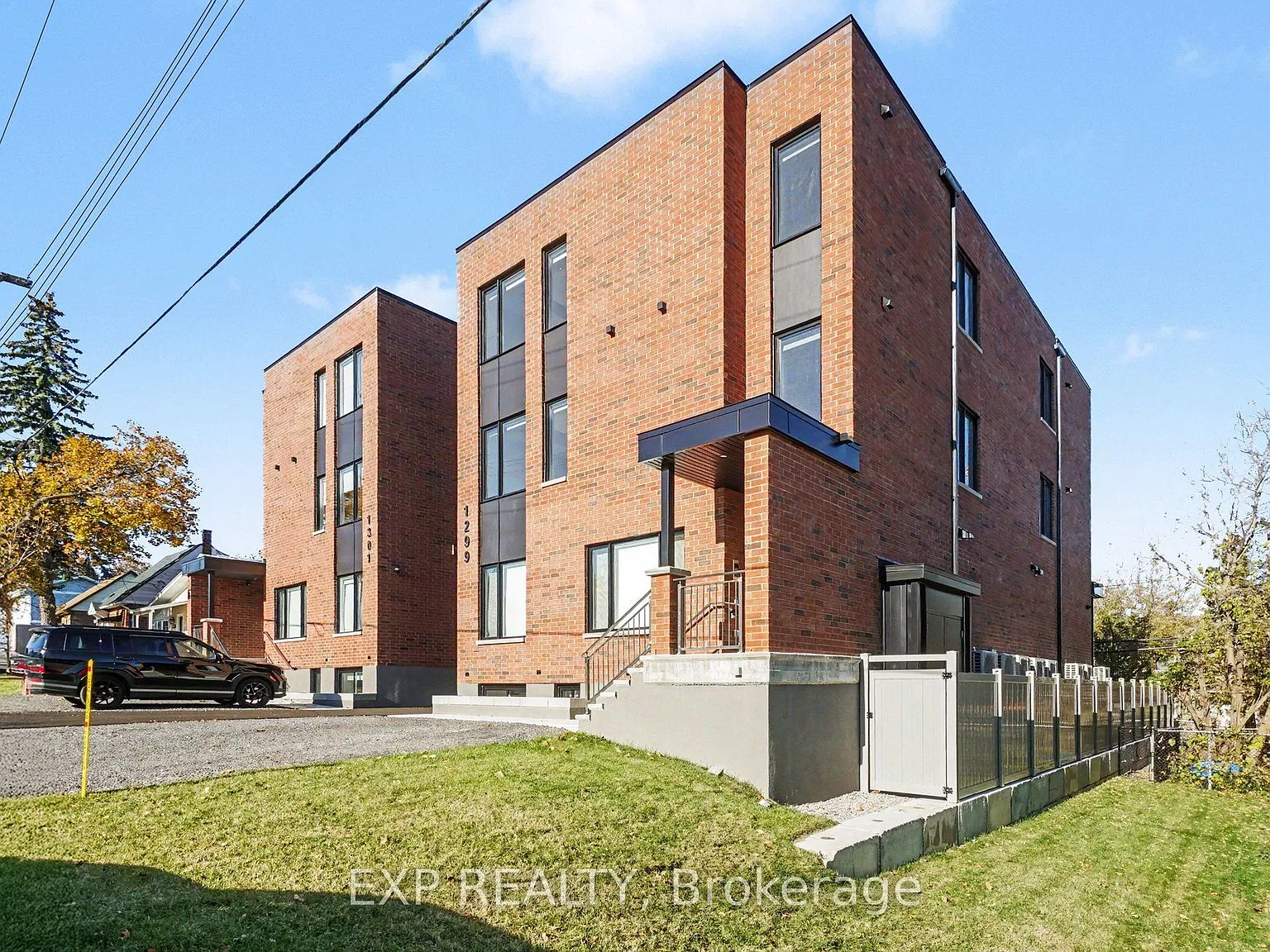 1299 Dorchester Ave — Photo 3