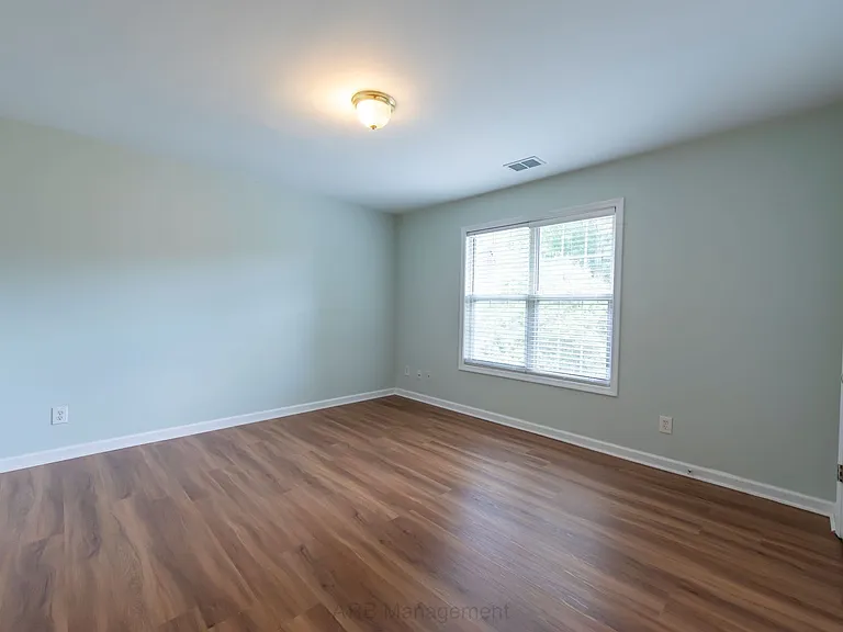 3985 Shallowford Green Ct — Photo 13