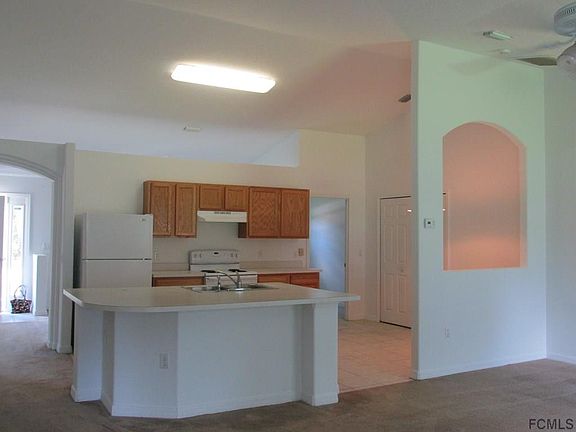 5th image of 210 Pine Grove Dr