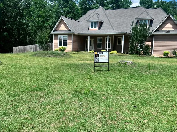 409 Oak Valley Rd, Deatsville, AL 36022
