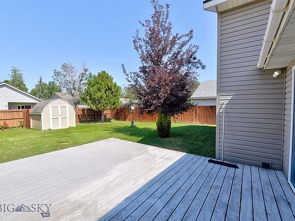 4th image of 915 Golden West Dr