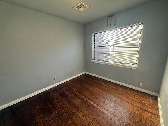 4th image of 1921 NE 25th St #2