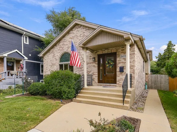 2933 Vernon Ave, Brookfield, IL 60513