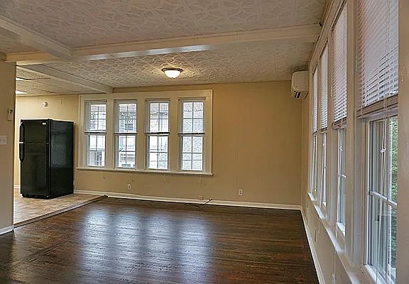 2nd image of 40 Gertrude Pl #13