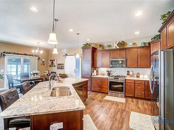 4th image of 1291 White Birch Dr