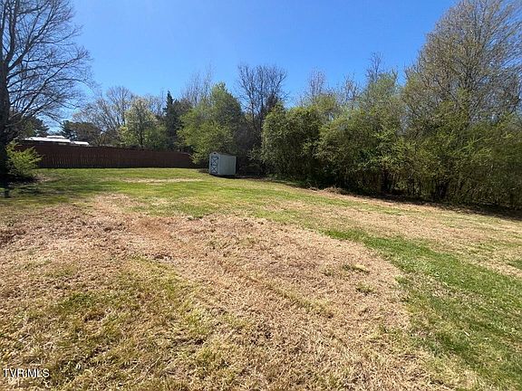5th image of 1921 Hinkle Dr