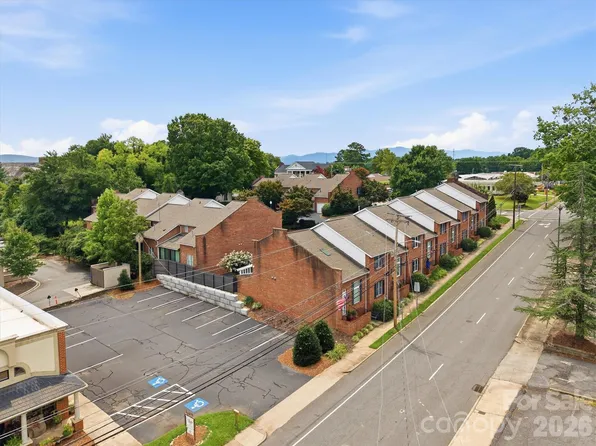 115 W Meeting St, Morganton, NC 28655
