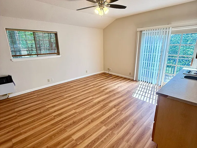 14720 Lynshar Rd — Photo 17
