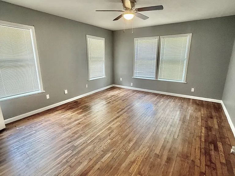 529 Bexar Dr — Photo 6