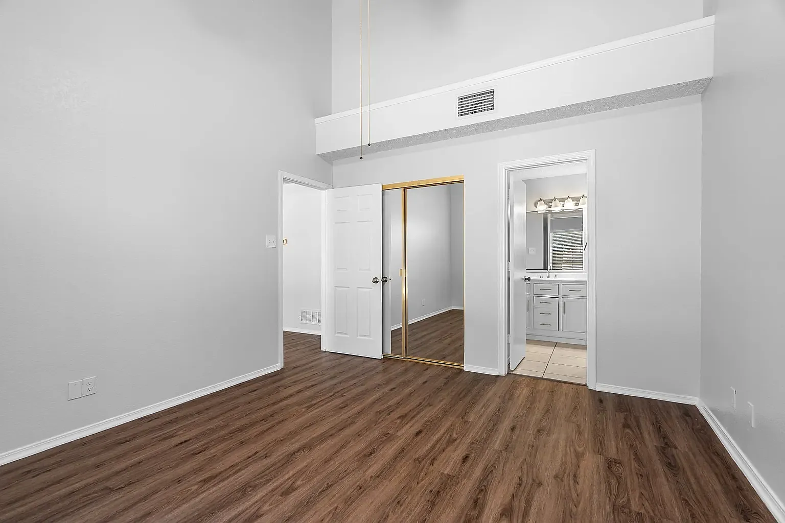 4 bed, 1646 sqft, $2,600 — Photo 3