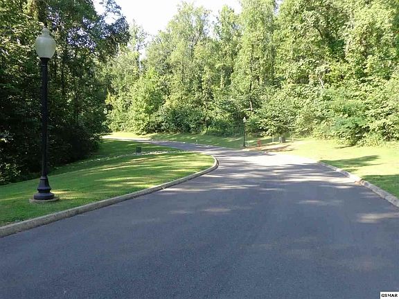 5th image of 24 Meadowood Rd #24