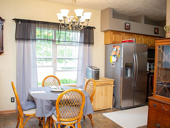 2nd image of 11815 River Hills Pkwy #9