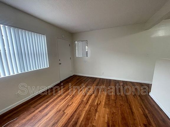 5th image of 12620 Oxford Ave APT C